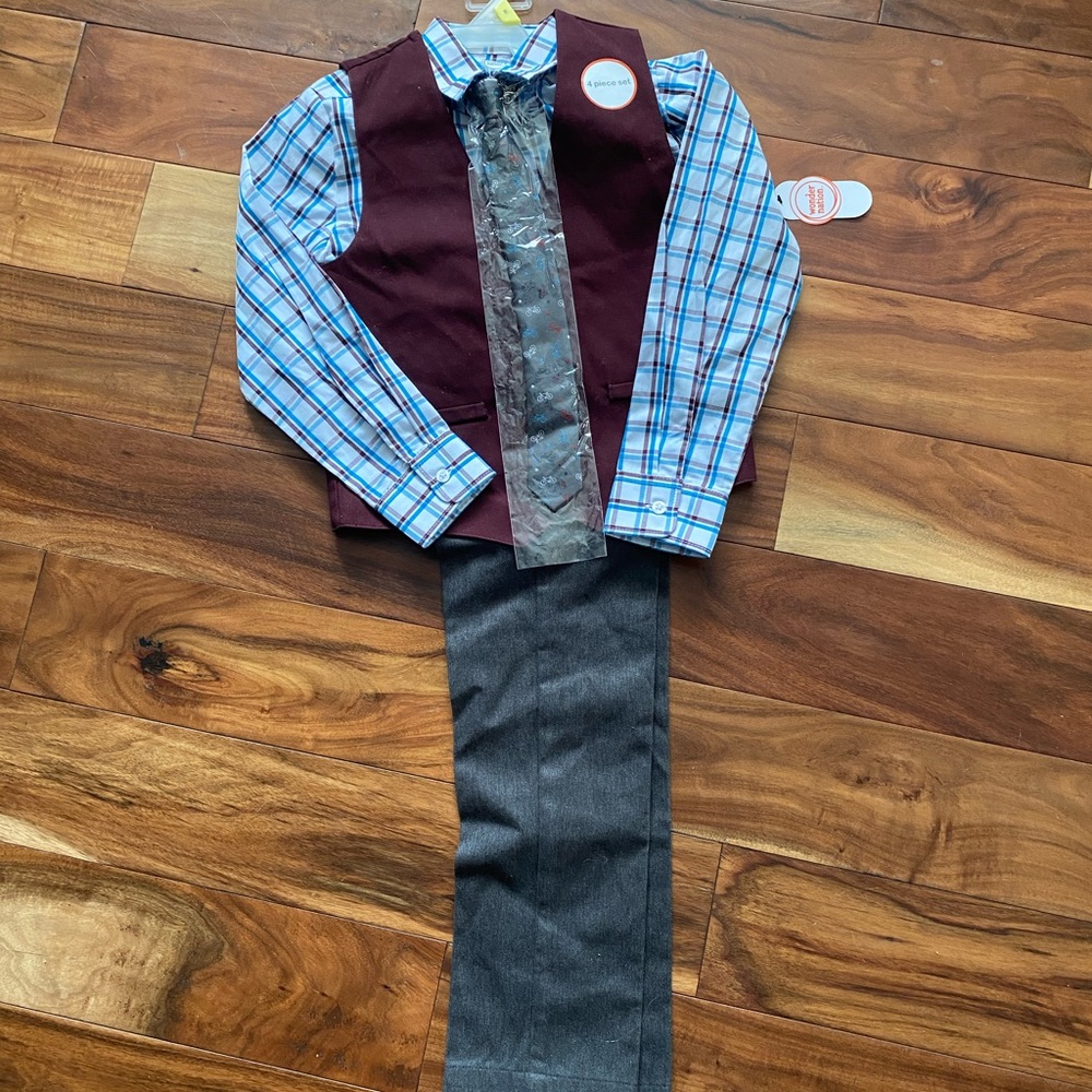 Boys tie dress set. 4 piece set size 8